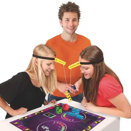 Lift it!, GameFactory, 2014 — promotional image from the publisher (image provided by the publisher)