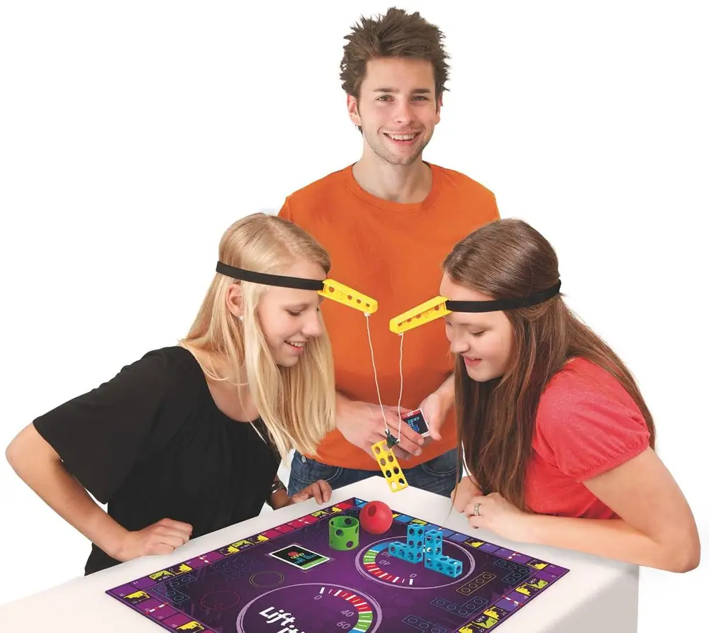 Lift it!, GameFactory, 2014 — promotional image from the publisher (image provided by the publisher)
