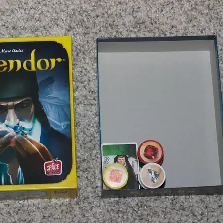 Splendor box with contents. Maybe the box is a tiny bit too large.