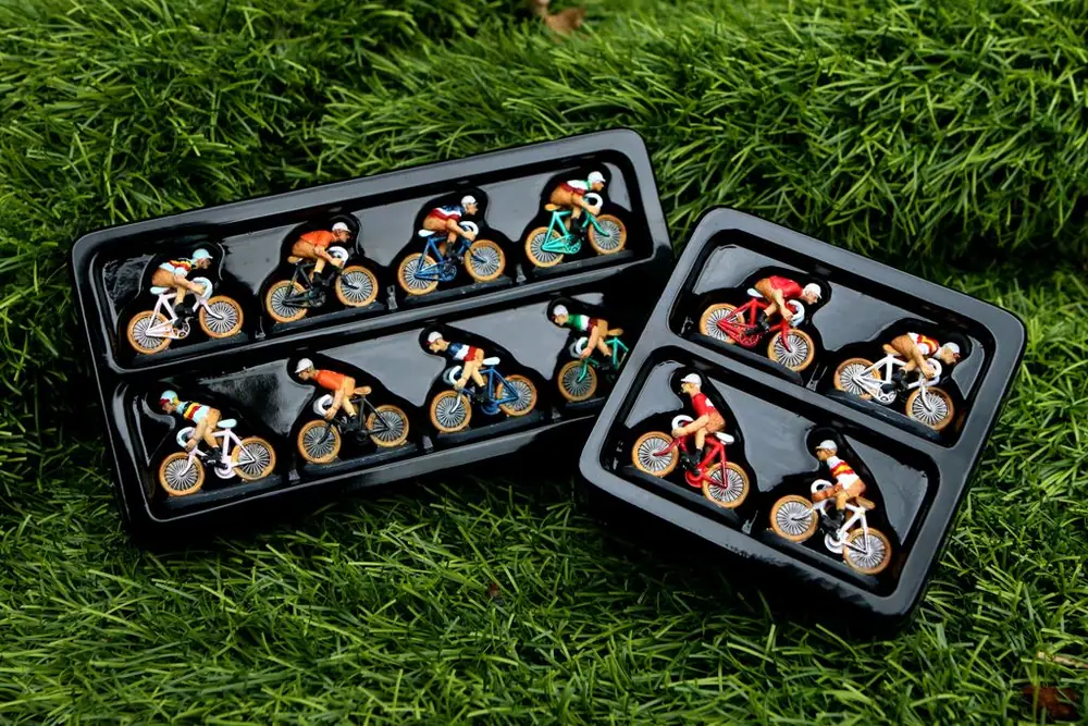 My first paint job ever on mini's - It must be Flamme Rouge - I've seen some stages in real life - The Tour never stops