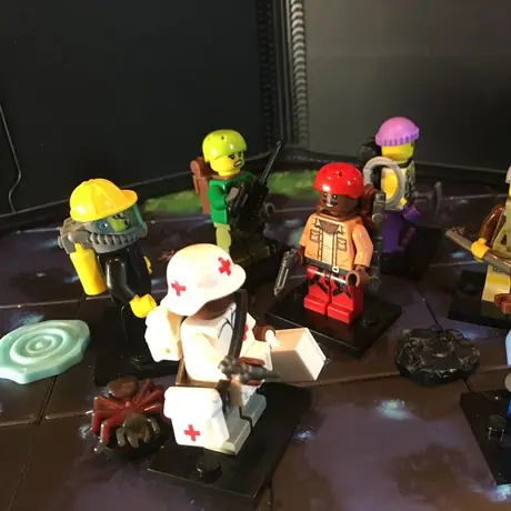 Minifigs instead of Meeples