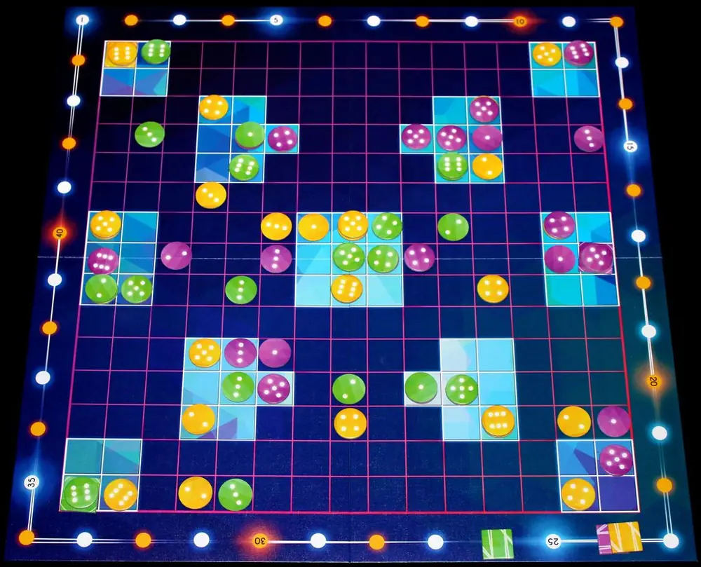A game of Glüx in progress!