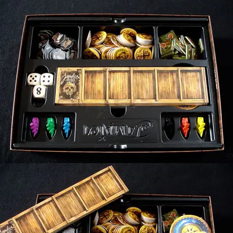 Now that's what I call gamebox insert design! Perfect.