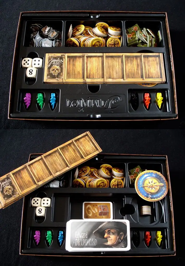 Now that's what I call gamebox insert design! Perfect.