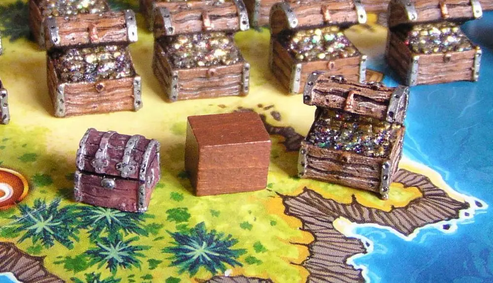 Detail of the chest 2.0 with chest 1.0 to compare