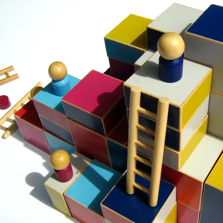 Game in play: Dark blue creating a "climbaway-leader problem"