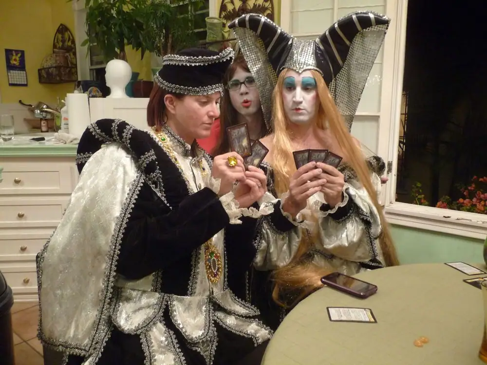the royal court gets in on the action