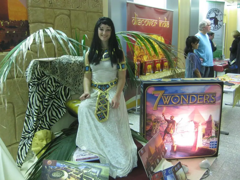 The real Wonder at Essen Spiel, 20-Oct-10 Press Day.  In the background Günter Cornett and friend.
