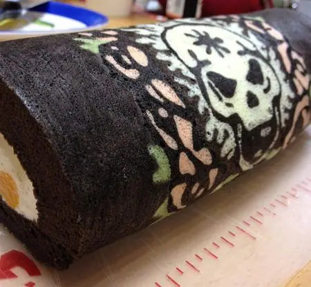 Skull & Roses cake!