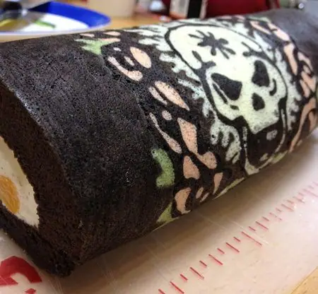 Skull & Roses cake!