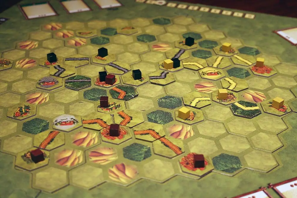 In the middle of a 3 player game
